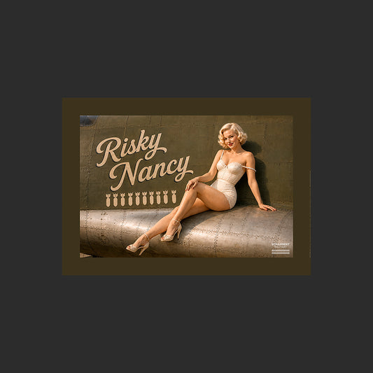 Risky Nancy | Affiche Pin-Up Nose Art glamour années 1940 - Design avec marge couleur.