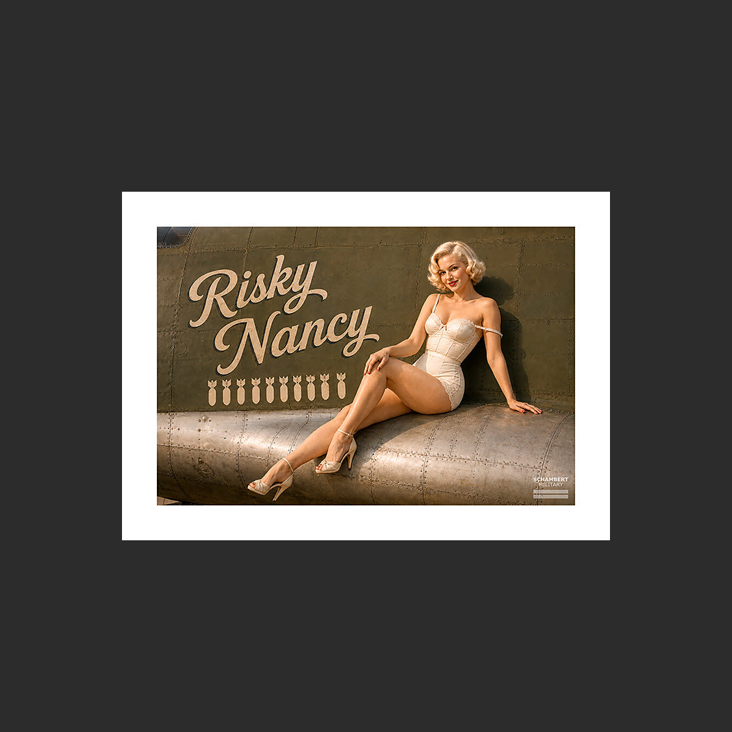 Risky Nancy | Affiche Pin-Up Nose Art glamour années 1940 - Design avec marge blanche.